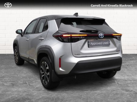 2023 Toyota Yaris Cross Hybrid Luna Sport €29,450 thumbnail