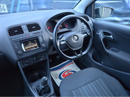 2015 Volkswagen Polo TRENDLINE 1.0 60HP MANUAL 5SPEED 5DR €10,950 thumbnail