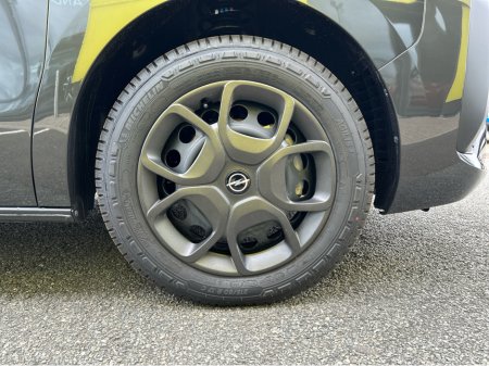 2026 Opel Vivaro Sportive thumbnail