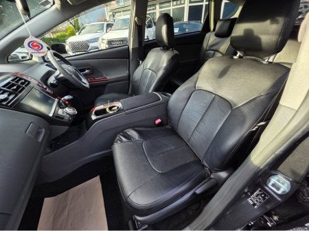 2012 Toyota Prius Alpha (7 Seater) - SELF CHARGING HYBRID -ALLOYS - REVERSE CAMERA -SIMI DEALER - LOW ROAD TAX BAND €12,450 thumbnail