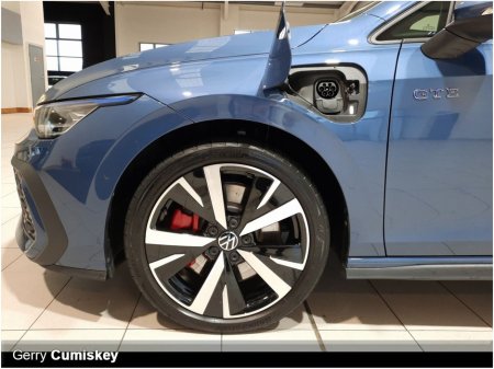 2025 Volkswagen Golf GTE | PAN ROOF | TSi 272BHP | PHEV 19.7 kWh thumbnail