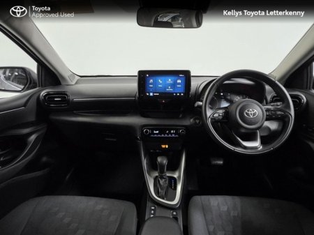 2025 Toyota Yaris - thumbnail 10
