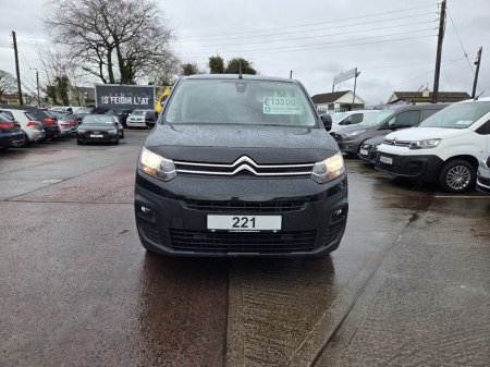 2022 Citroen Berlingo - view 4