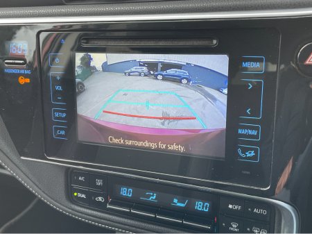 2018 Toyota Auris - thumbnail 11