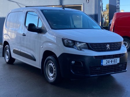 2024 Peugeot Partner  €18,618 thumbnail