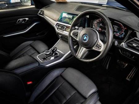 2022 BMW 3 Series - thumbnail 19