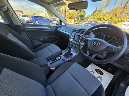 2013 Volkswagen Golf - thumbnail 17