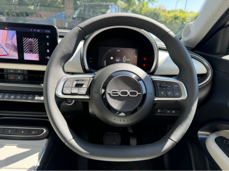 2025 Fiat 600 *DEMO* E | La PRIMA | 54kw | 154hp €33,950