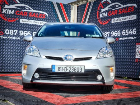 2015 Toyota Prius - thumbnail 5