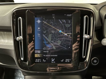 2022 Volvo XC40 - thumbnail 16