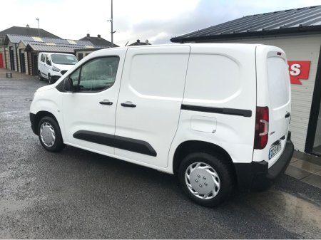 2020 Opel Combo L1H1-1.5 75PS 5 SP 5DR €11,750 thumbnail
