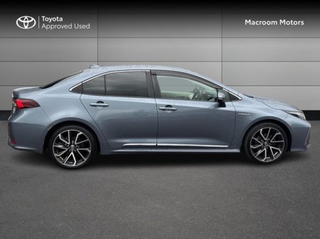 2021 Toyota Corolla - thumbnail 3