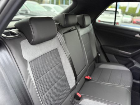 2021 Volkswagen T-Roc R-LINE - 2.0L DIESEL - AUTO - 12M WARRANTY - CAR: 1627 thumbnail