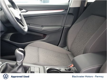 2026 Volkswagen Golf - view 4