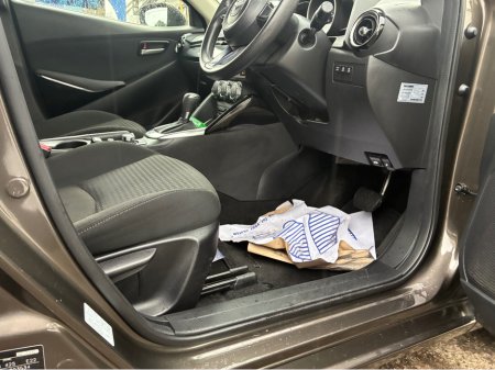 2016 Mazda Demio - thumbnail 6