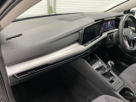 2021 Volkswagen Golf  €23,995 thumbnail