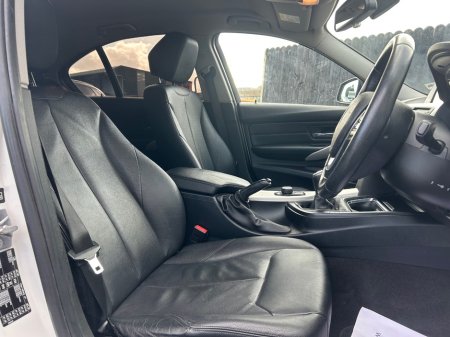 2014 BMW 3 Series - thumbnail 9