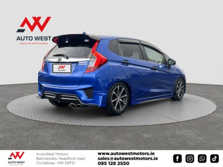 2017 Honda Fit 2017 Honda Fit Sport Self Charging Hybrid Automatic €13,500 thumbnail