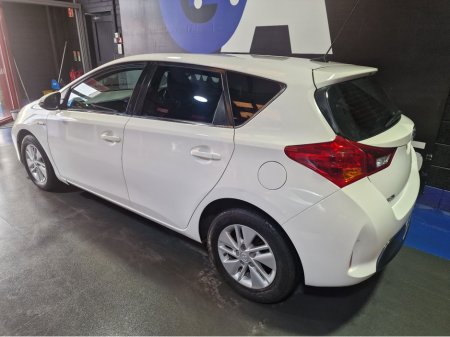 2014 Toyota Auris - thumbnail 6