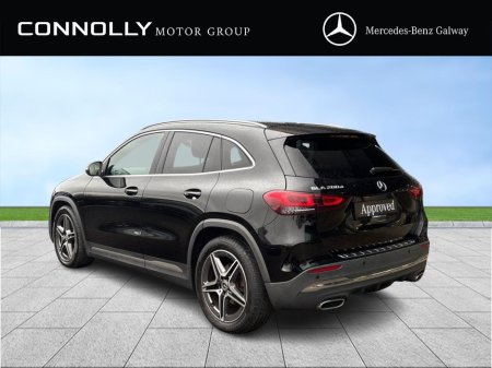 2020 Mercedes-Benz GLA Class GLA 200 d Auto Progressive €33,900 thumbnail