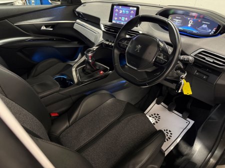 2018 Peugeot 3008 - thumbnail 14