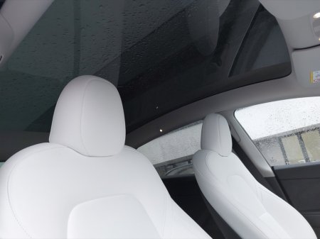 2022 Tesla Model Y Long-Range Dual Motor AWD €31,950 thumbnail