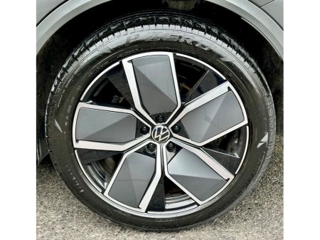 2025 Volkswagen Touareg - thumbnail 8