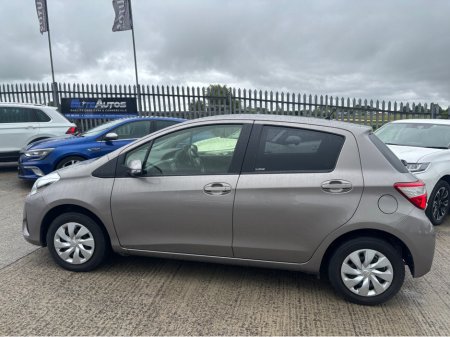 2019 Toyota Vitz LUNA AUTOMATIC 1.0 €10,000