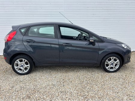 2014 Ford Fiesta - thumbnail 10