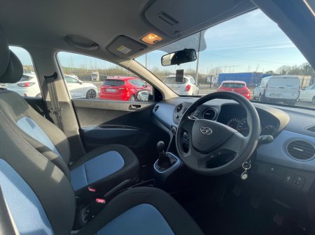 2019 Hyundai i10 - thumbnail 11