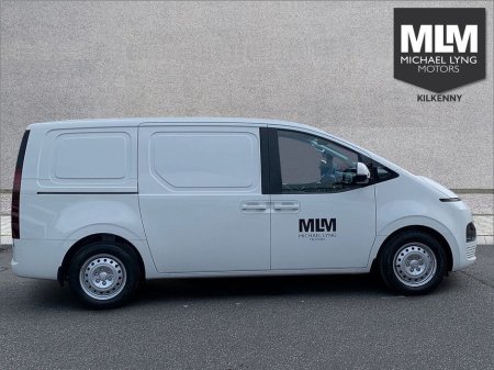 2024 Hyundai Staria 2.2 177ps Fwd, Price ex VAT €24,386 thumbnail