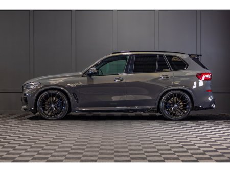2022 BMW X5 xDrive45e M Sport €63,950