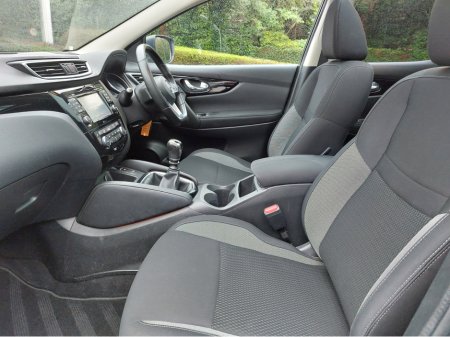 2019 Nissan Qashqai 1.2 SV 18 5DR PANORAMIC ROOF IDEAL FAMILY SUV €16,995 thumbnail