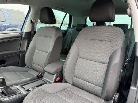 2016 Volkswagen Golf - thumbnail 16