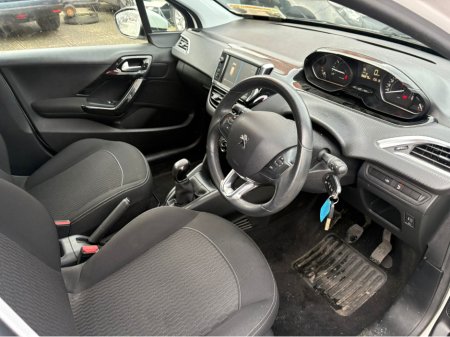 2019 Peugeot 208 ACTIVE 1.2 68 6.2 4DR thumbnail