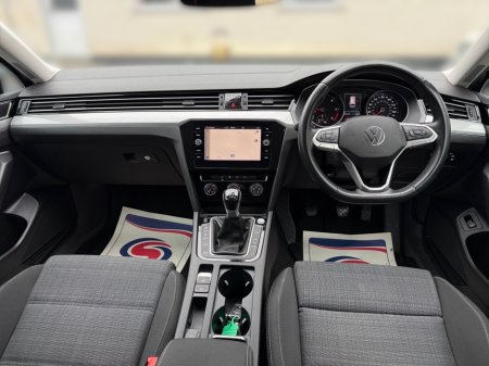 2021 Volkswagen Passat SE NAV 2.0 TDI 150 BHP **NEW MODEL**ONE UK OWNER**XENON HEADLIGHTS**SAT NAV**MINT**FSH** €21,450 thumbnail