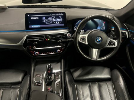 2021 BMW 5 Series - thumbnail 4