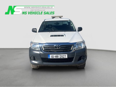 2016 Toyota Hilux - thumbnail 2