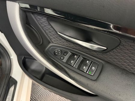 2016 BMW 3 Series 2016 320i M-Sport Automatic €19,777 thumbnail