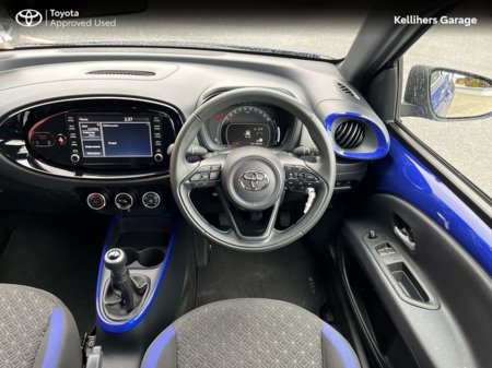 2022 Toyota Aygo X 1.0 DESIGN BITONE €16,450 thumbnail