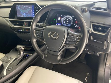 2023 Lexus UX 250 H Dynamic €38,950 thumbnail