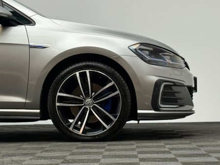 2018 Volkswagen Golf - thumbnail 9