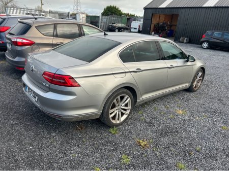 2015 Volkswagen Passat AUTO HIGHLINE BE 2.0 TDI 150HP €8,495