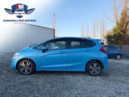 2013 Honda Fit DAA-GP5 €9,499 thumbnail