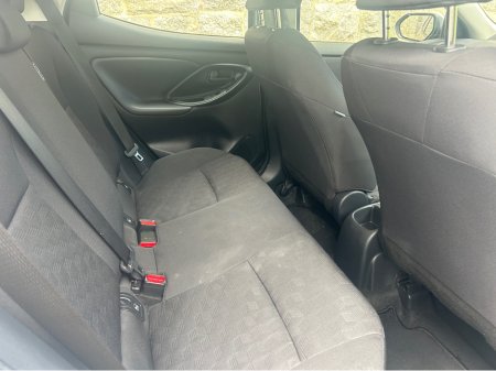 2024 Toyota Yaris - thumbnail 9