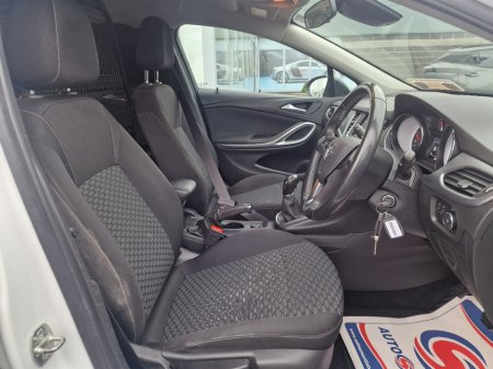 2022 Opel Astra van ED 1.5 122ps 5DR €9,950 thumbnail