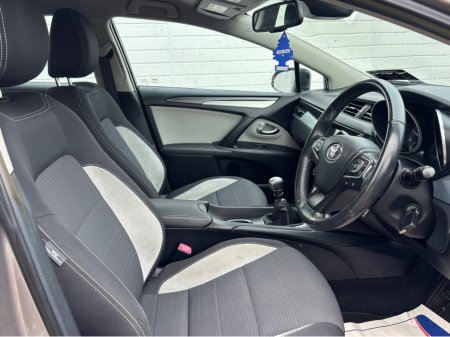 2015 Toyota Avensis 2.0 D LUNA 4DR €8,950