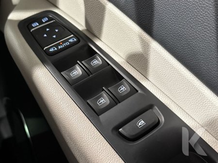 2020 Renault Captur WHITE/BLACK TWO TONE - FACTORY ALLOYS - HALF LEATHER - REVERSE CAMERA €16,950 thumbnail