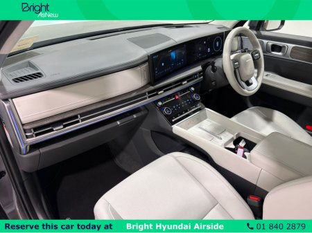 2025 Hyundai Santa Fe PHEV PREMIUM €64,950 thumbnail
