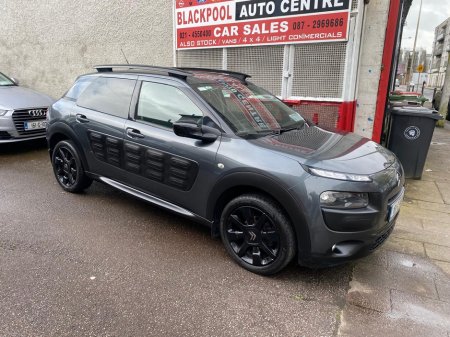 2016 Citroen C4 Cactus - thumbnail 2